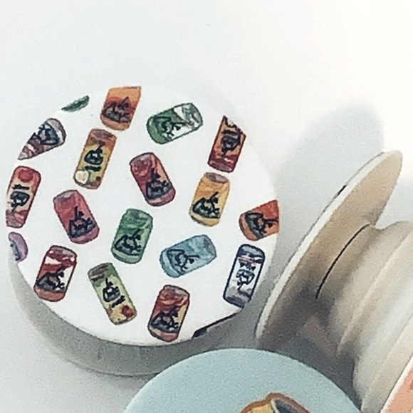 New in packaging La Croix PopSocket - Picture 4 of 4
